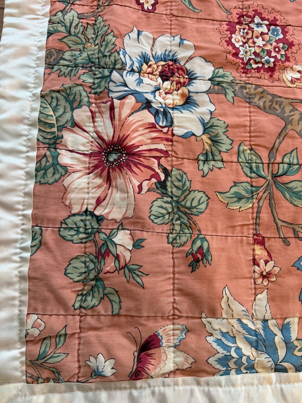 Handmade Patchwork Quilt 76x98 Floral Backing Cottage Farmhouse Queen Size - Picture 4 of 10